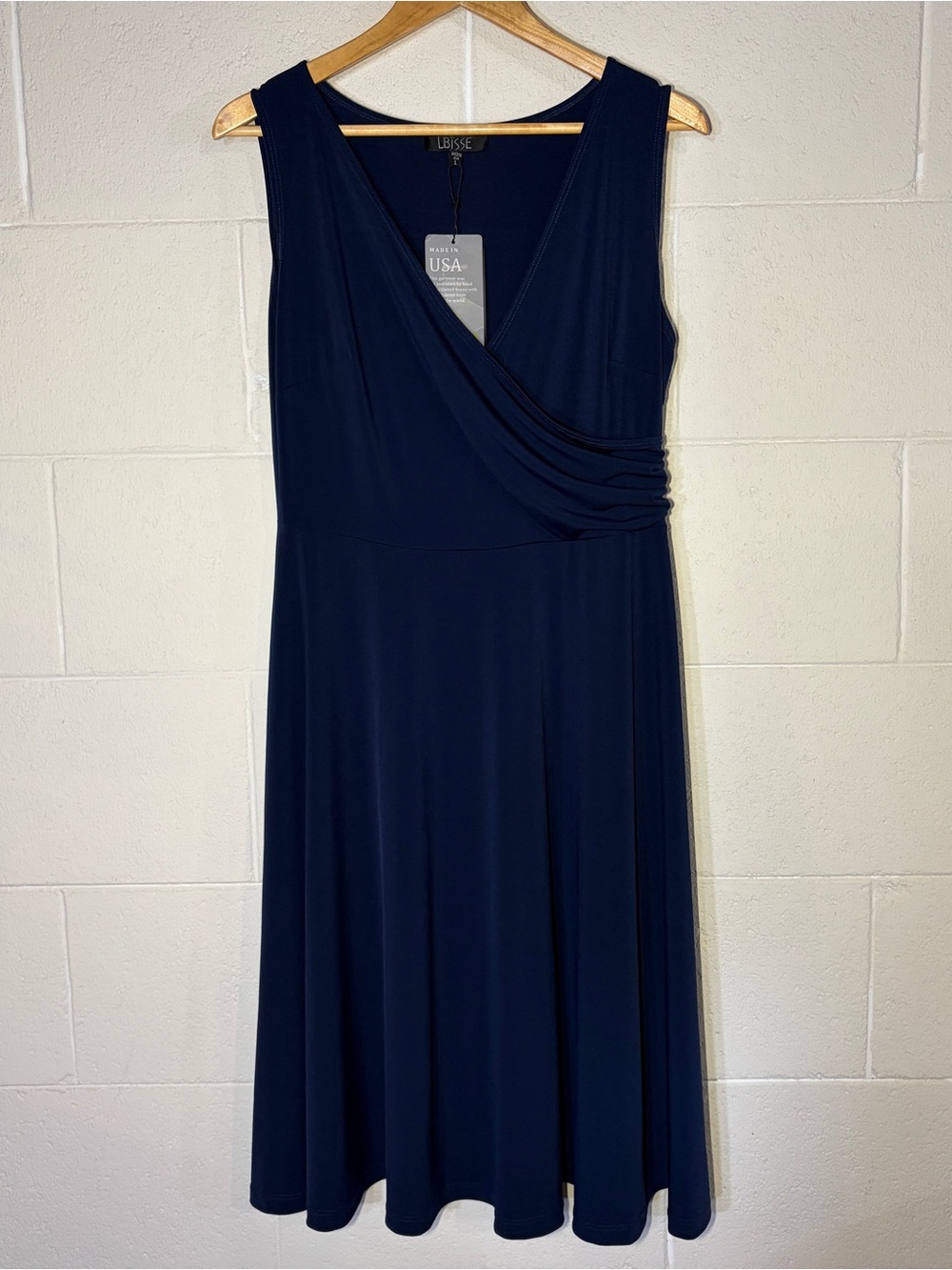 NWT Lbisise Navy Ruched V-Neck Sleeveless Knit Fit & Flare Midi Dress Size L